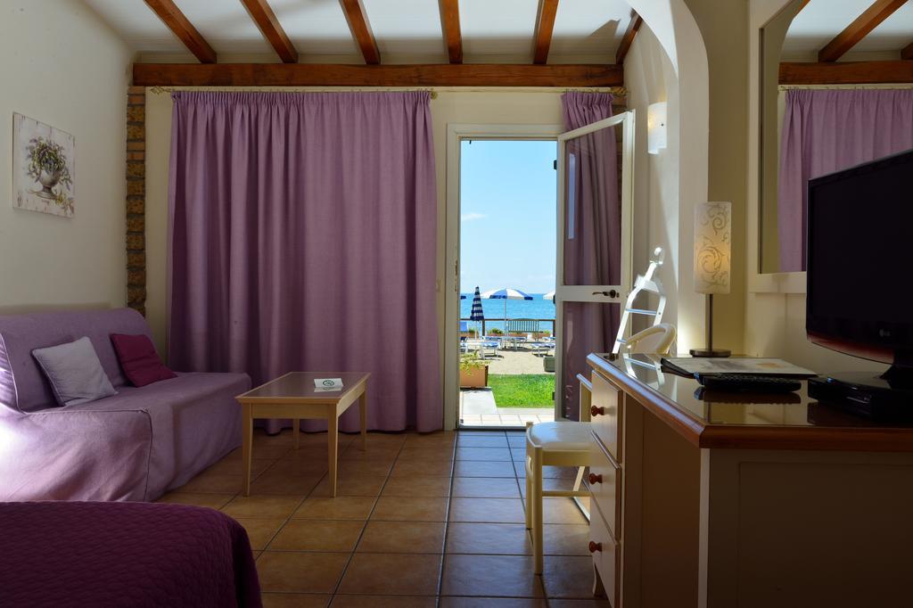 Hotel Acquasanta Terracina Quarto foto